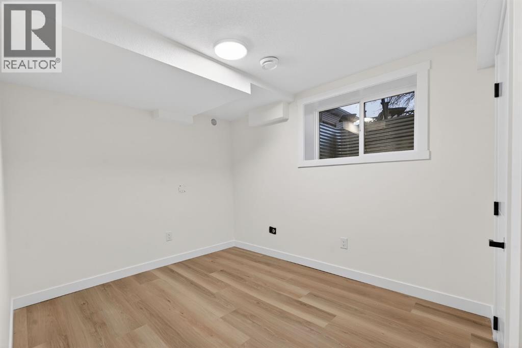 420 Pinegreen Close Ne, Calgary, AB - Indoor Photo Showing Other Room