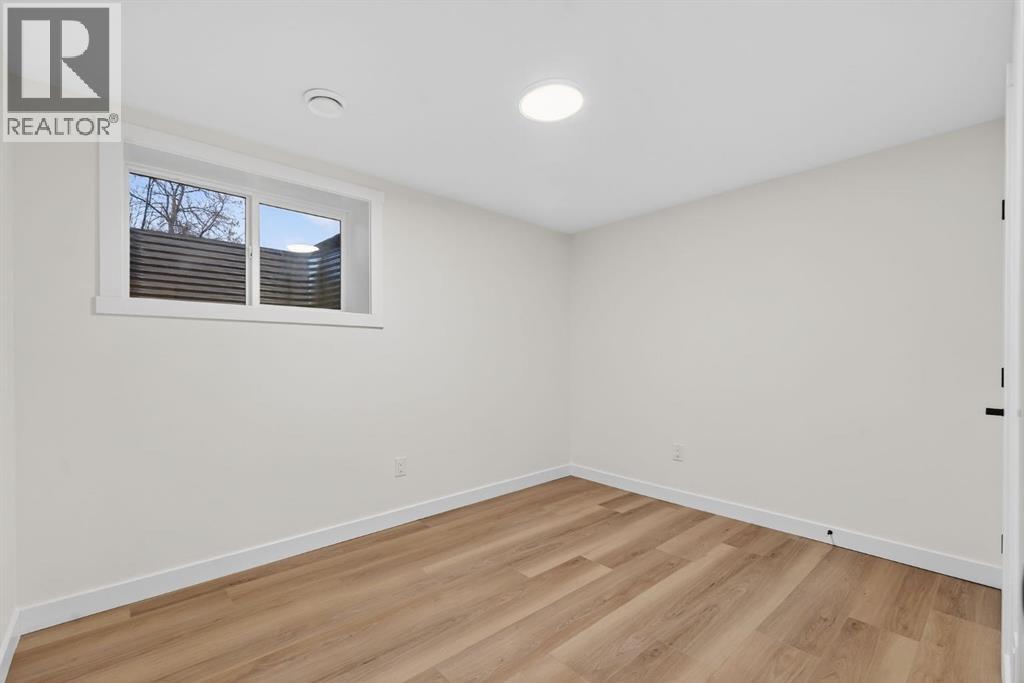 420 Pinegreen Close Ne, Calgary, AB - Indoor Photo Showing Other Room
