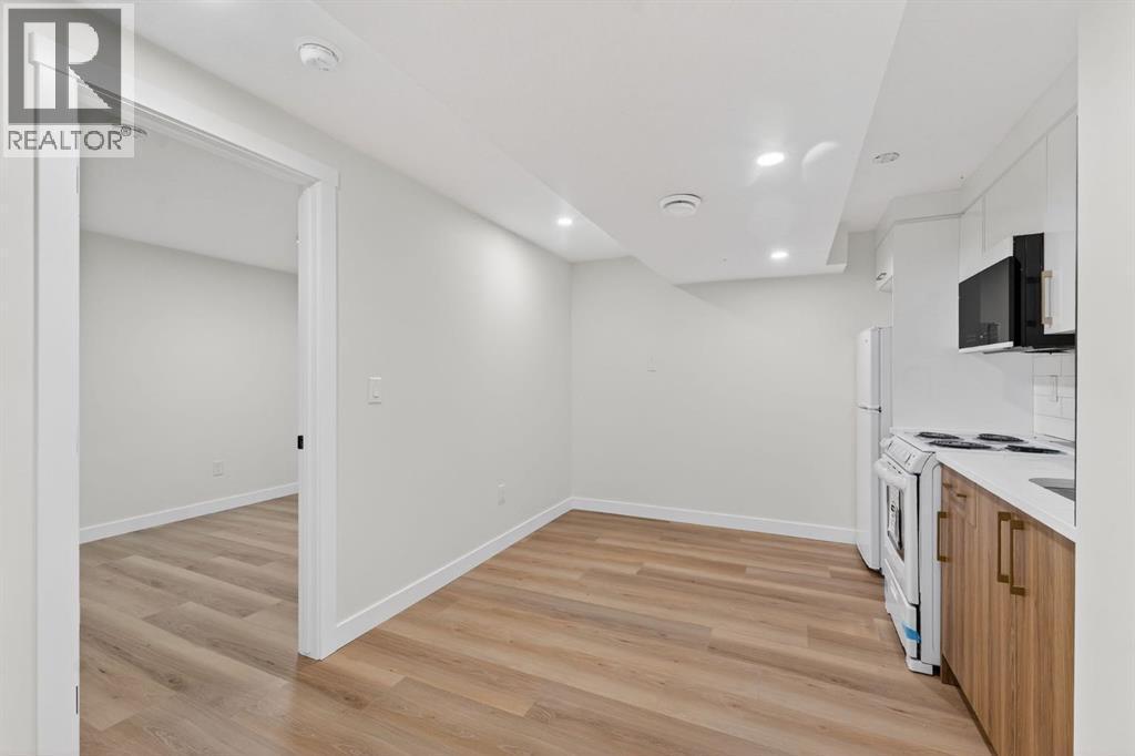 Illegal Suite 2 - 420 Pinegreen Close Ne, Calgary, AB - Indoor