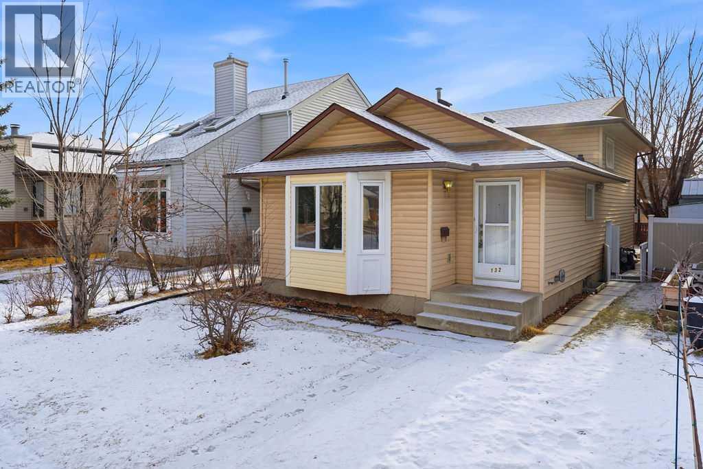 132 Riverglen Crescent Se, Calgary, AB - Outdoor