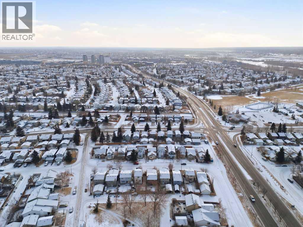 132 Riverglen Crescent Se, Calgary, AB - Outdoor With View