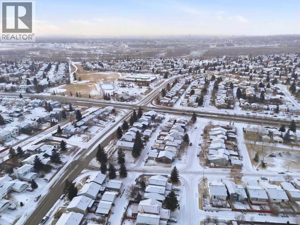 132 Riverglen Crescent Se, Calgary, AB - Outdoor With View