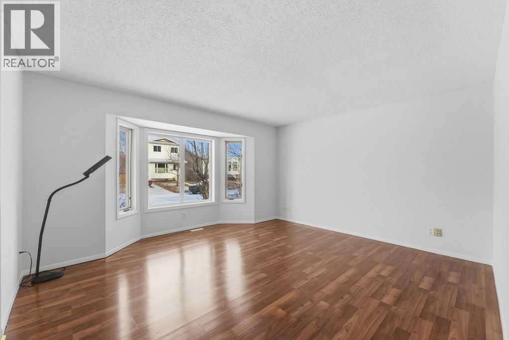 132 Riverglen Crescent Se, Calgary, AB - Indoor Photo Showing Other Room