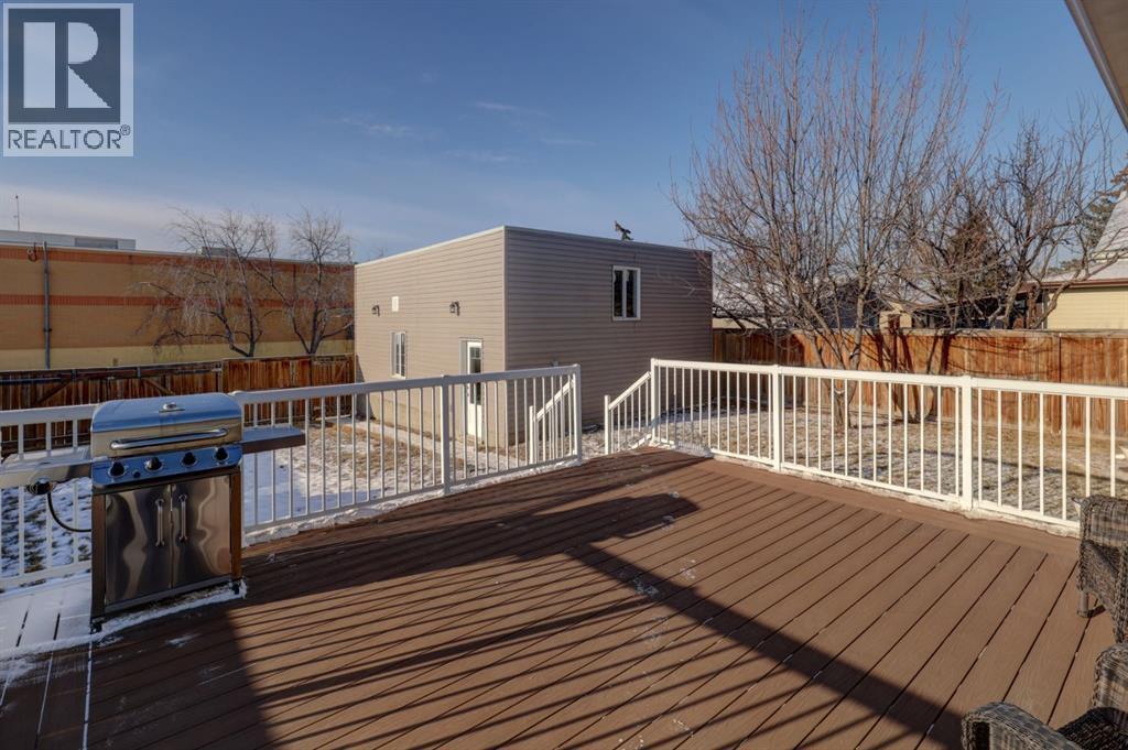 413 Albert Street Se, Airdrie, AB - Outdoor With Deck Patio Veranda With Exterior