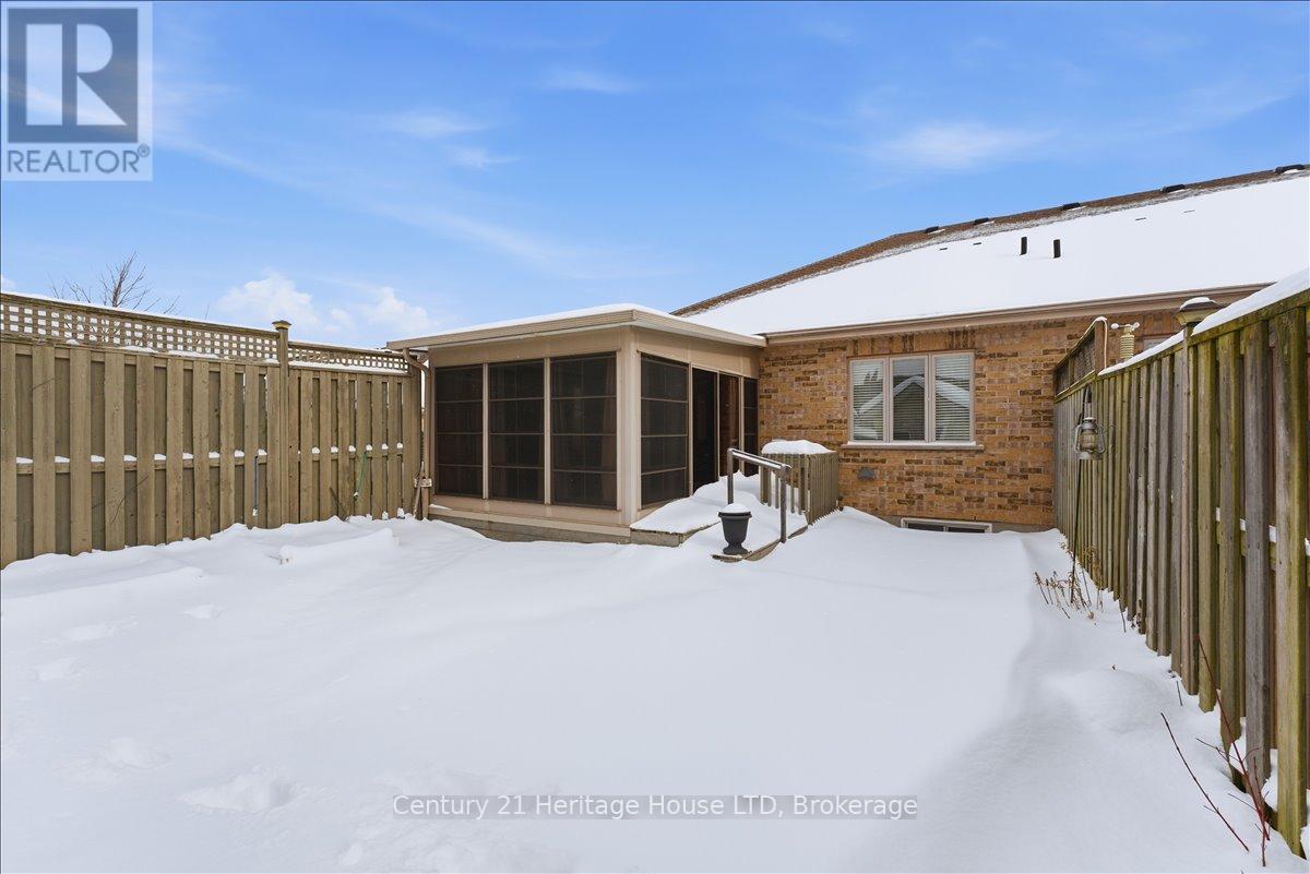 159 Willowlanding Court, Welland (N. Welland), ON - Outdoor With Exterior