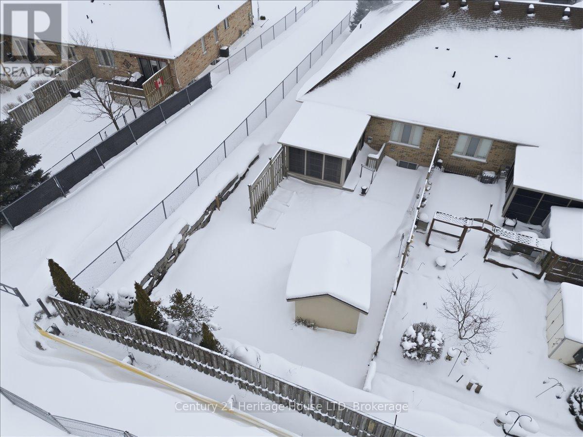 159 Willowlanding Court, Welland (N. Welland), ON - Outdoor