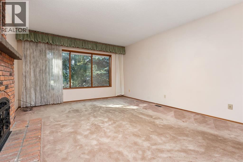 living room - 4305 74 Street, Camrose, AB - Indoor Photo Showing Other Room