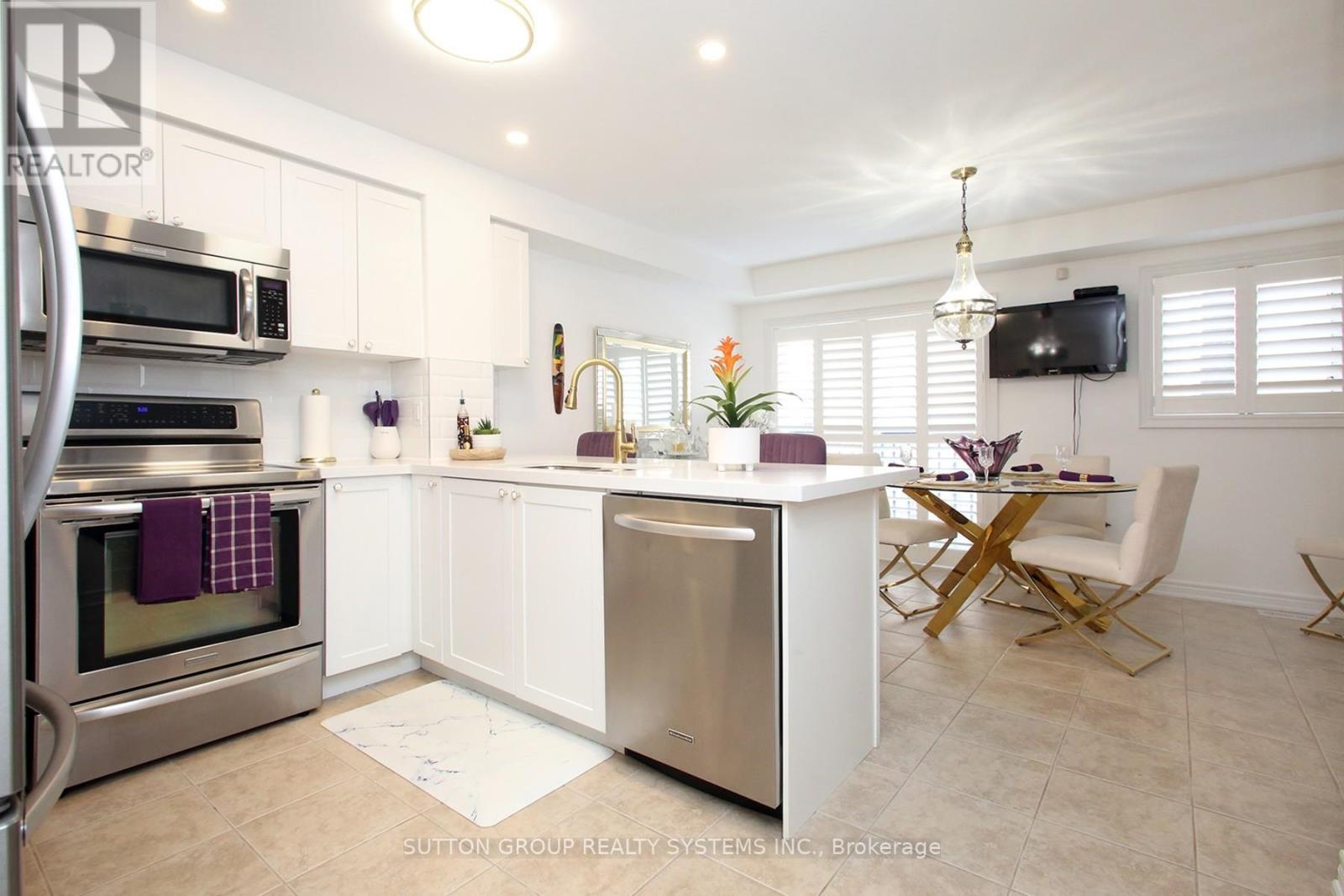 20 - 41 Martinworth Lane, Ajax, ON - Indoor Photo Showing Kitchen