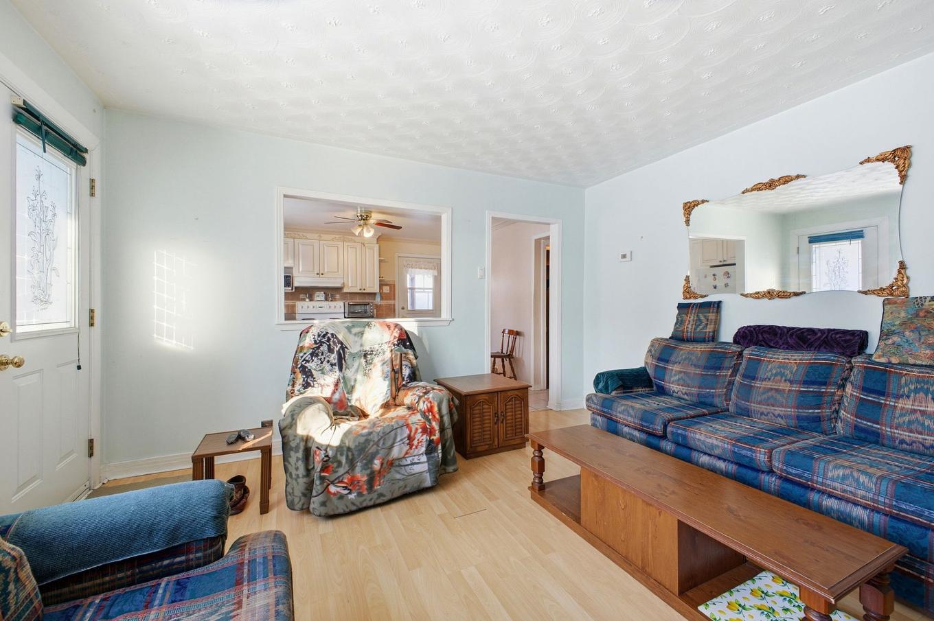 Living room - 6 Rue Yvon-Chénier, Gatineau (Gatineau), QC - Indoor Photo Showing Living Room