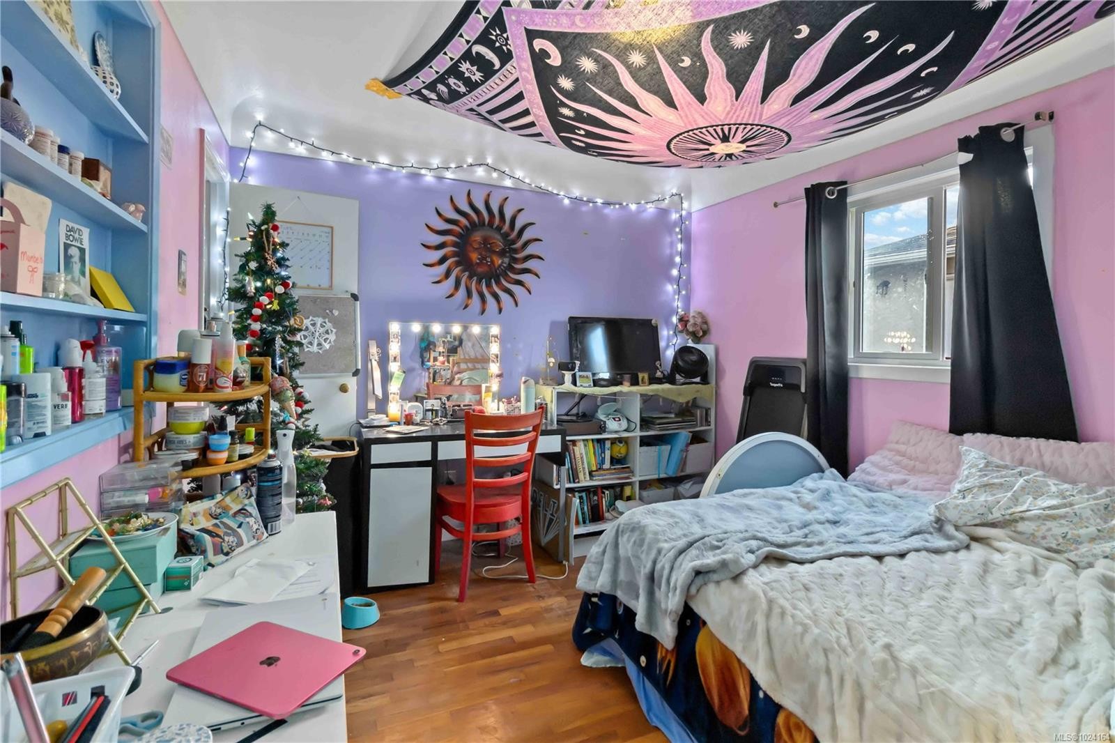 1957 Granite St, Victoria, BC