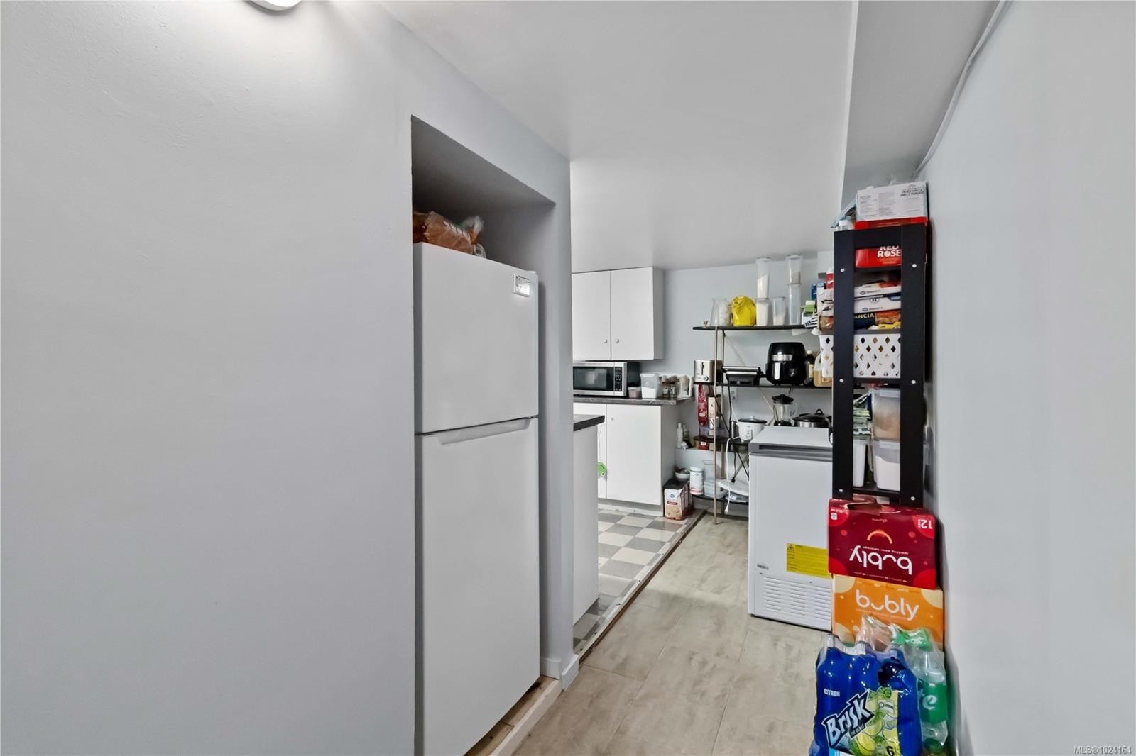 1957 Granite St, Victoria, BC