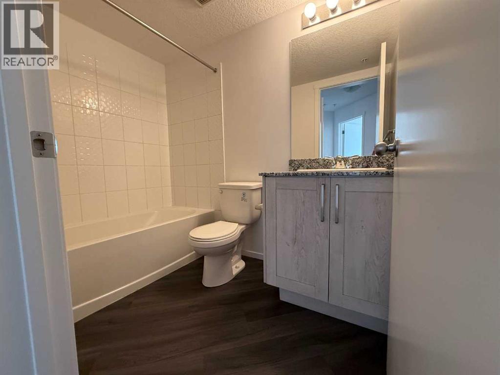 3419, 4641 128 Avenue Ne, Calgary, AB - Indoor Photo Showing Bathroom