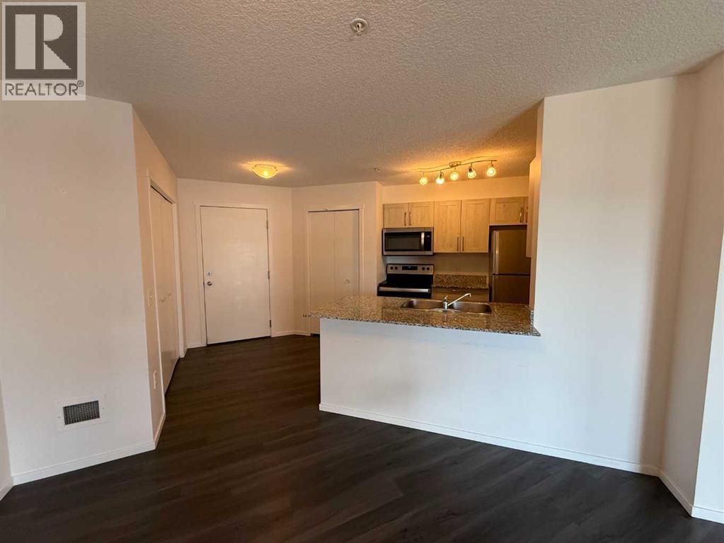 3419, 4641 128 Avenue Ne, Calgary, AB - Indoor Photo Showing Kitchen