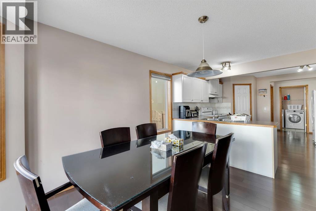 717 Coral Springs Boulevard Ne, Calgary, AB - Indoor Photo Showing Other Room