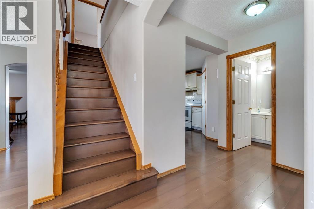 717 Coral Springs Boulevard Ne, Calgary, AB - Indoor Photo Showing Other Room