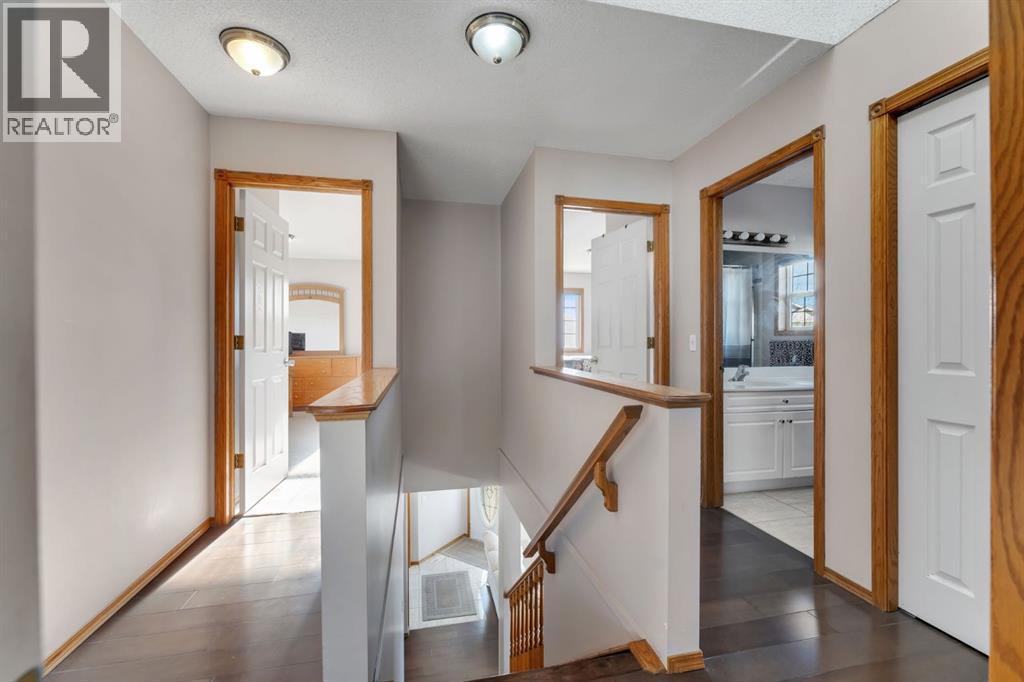 717 Coral Springs Boulevard Ne, Calgary, AB - Indoor Photo Showing Other Room