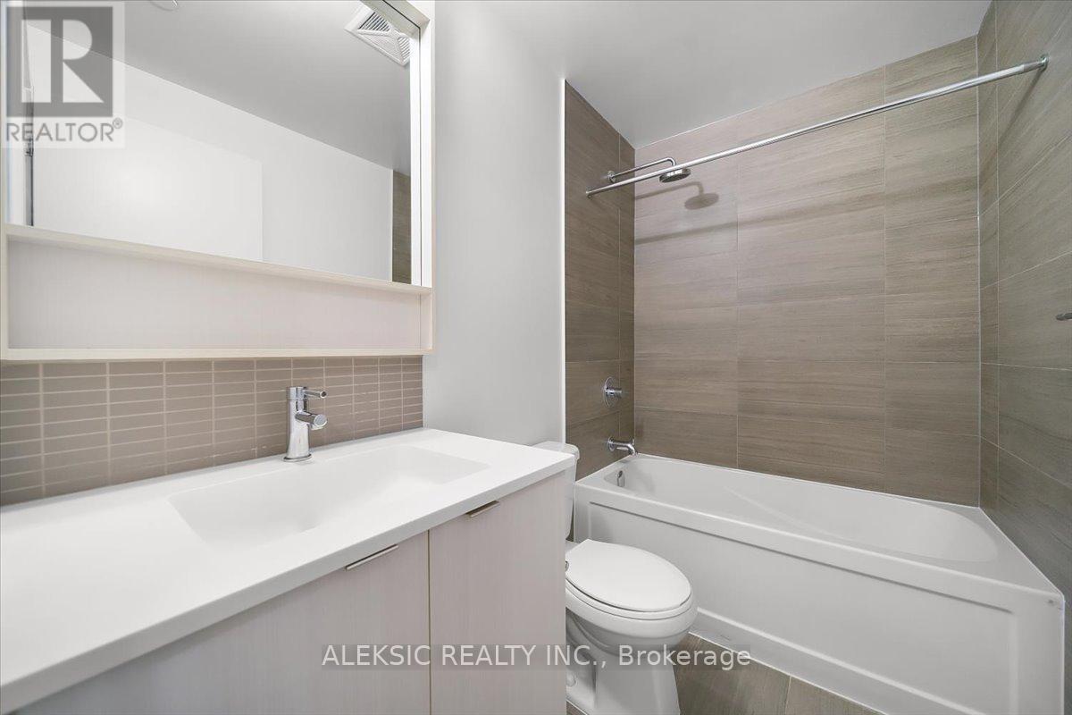 2203 - 2560 Eglinton Avenue, Mississauga, ON - Indoor Photo Showing Bathroom