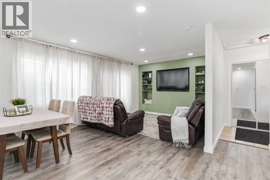 Living Room - 247 Cornwall Drive, Fort Mcmurray, AB - Indoor