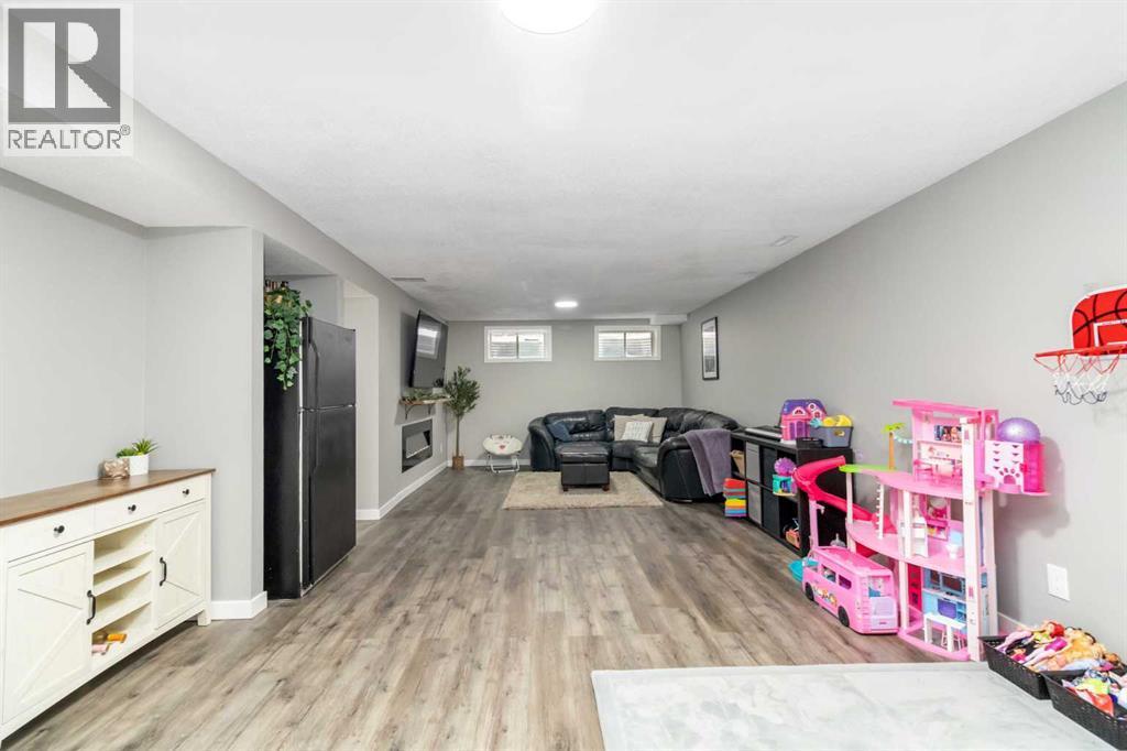 Family Room - 247 Cornwall Drive, Fort Mcmurray, AB - Indoor Photo Showing Other Room