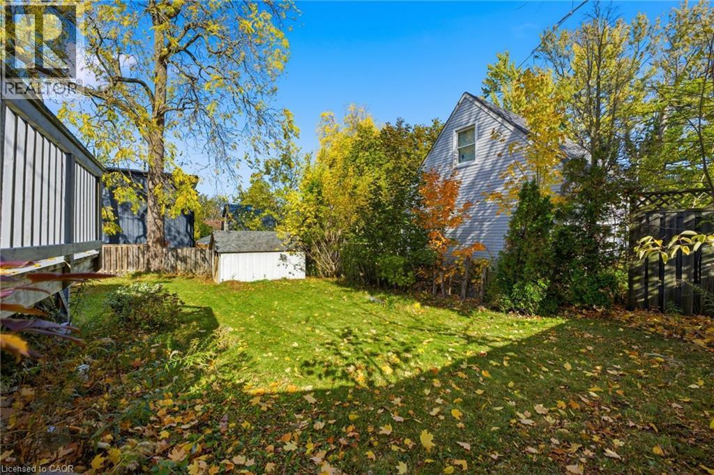 View of yard featuring a shed - 4255 William Street, Beamsville, ON - Outdoor