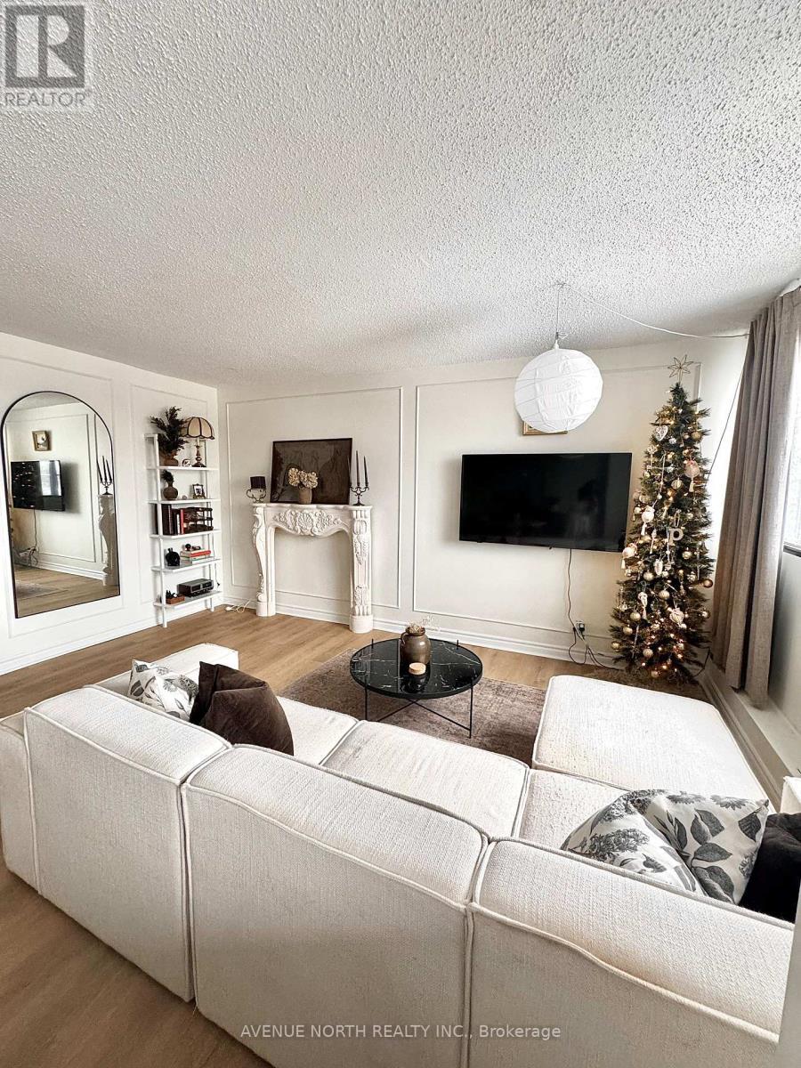 503 - 1285 Cahill Drive, Ottawa, ON - Indoor Photo Showing Living Room