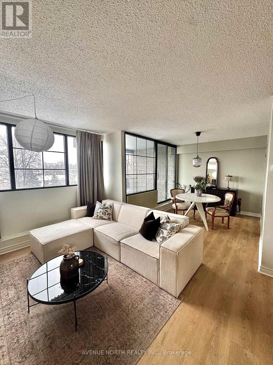 503 - 1285 Cahill Drive, Ottawa, ON - Indoor Photo Showing Living Room