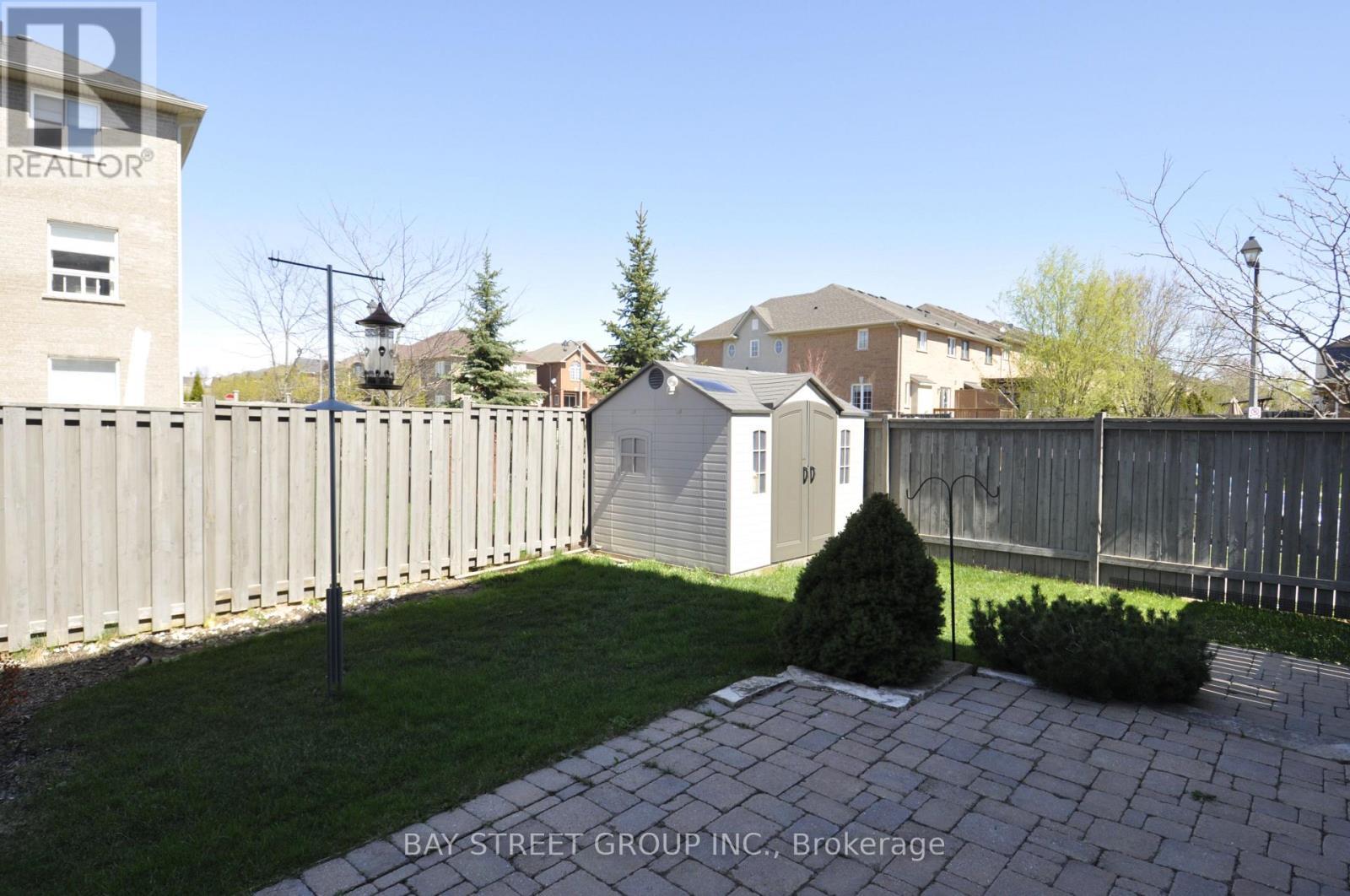2266 Baronwood Drive, Oakville, ON - Outdoor