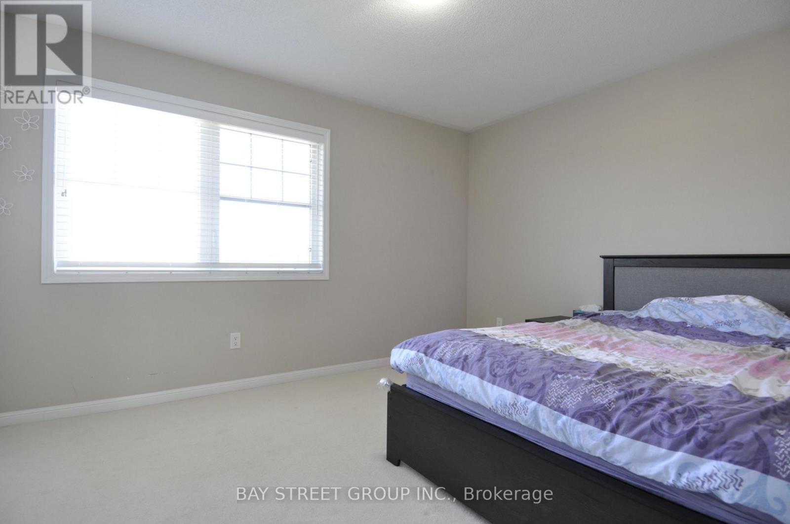 2266 Baronwood Drive, Oakville, ON - Indoor Photo Showing Bedroom