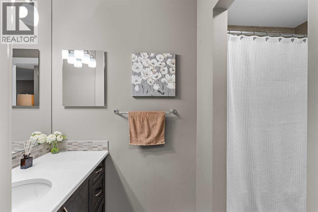 4 Pc Bathroom - 134 Cornerstone Circle Ne, Calgary, AB - Indoor Photo Showing Bathroom