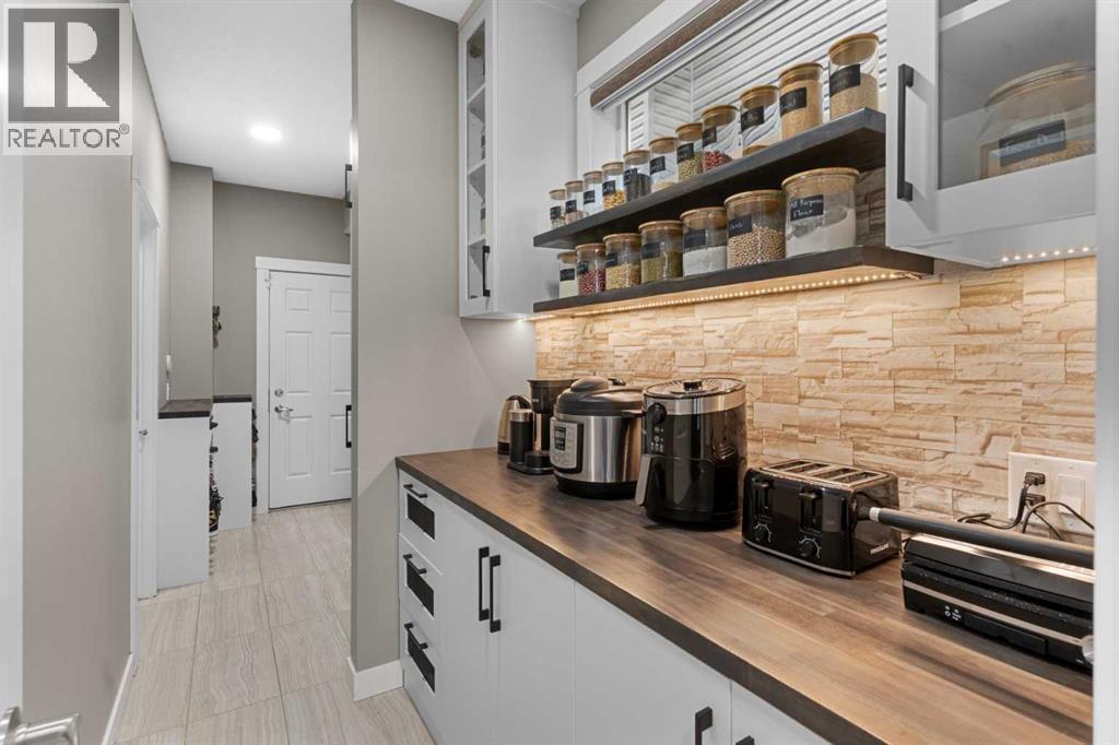 Butler's Pantry - 134 Cornerstone Circle Ne, Calgary, AB - Indoor Photo Showing Kitchen