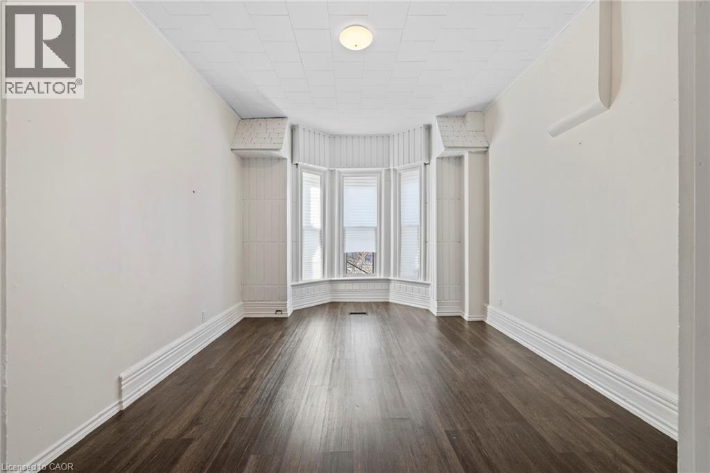 244 N Wellington Street N, Hamilton, ON - Indoor Photo Showing Other Room