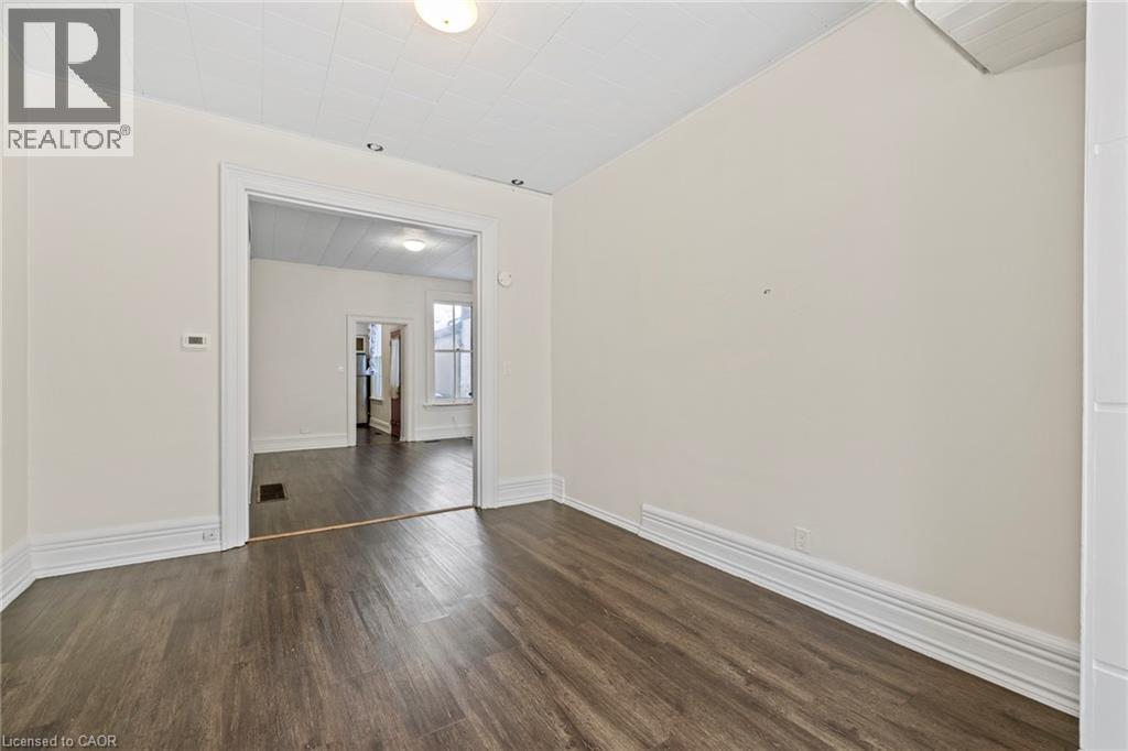 244 N Wellington Street N, Hamilton, ON - Indoor Photo Showing Other Room
