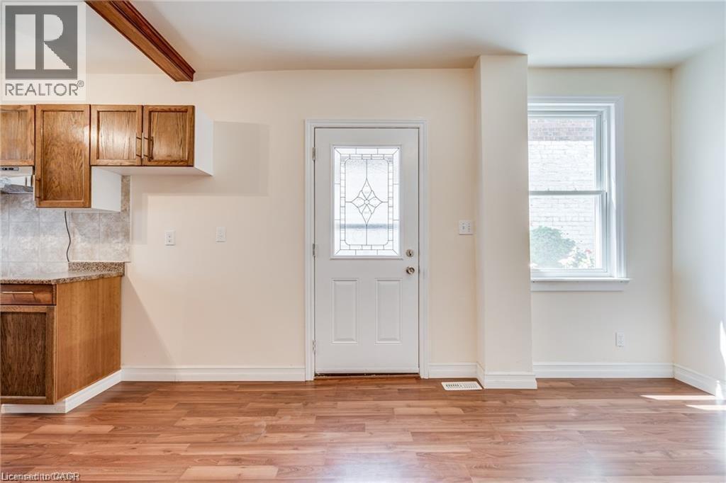 244 N Wellington Street N, Hamilton, ON - Indoor