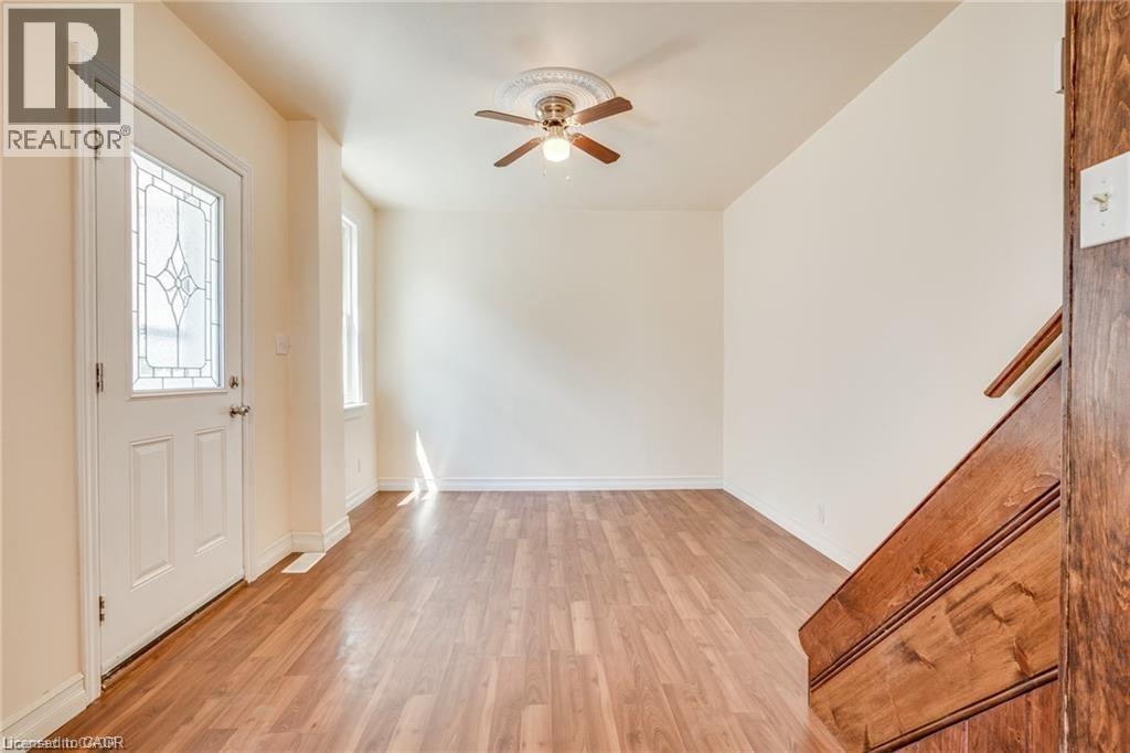 244 N Wellington Street N, Hamilton, ON - Indoor Photo Showing Other Room