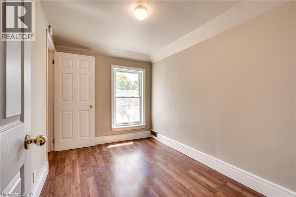 244 N Wellington Street N, Hamilton, ON - Indoor Photo Showing Other Room