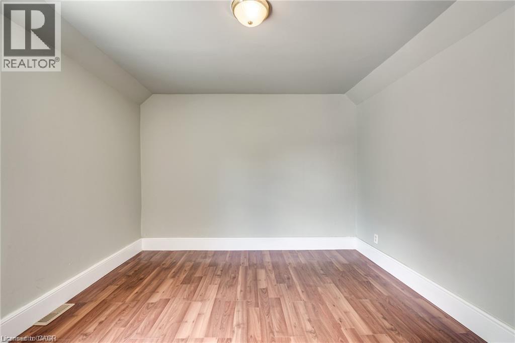 244 N Wellington Street N, Hamilton, ON - Indoor Photo Showing Other Room