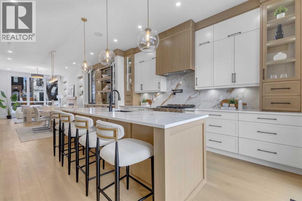 629 21 Avenue Nw, Calgary, AB - Indoor Photo Showing Kitchen With Upgraded Kitchen