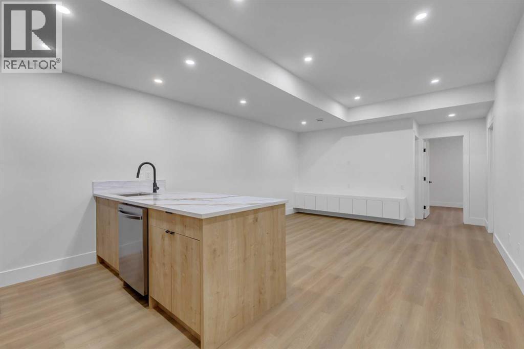 629 21 Avenue Nw, Calgary, AB - Indoor