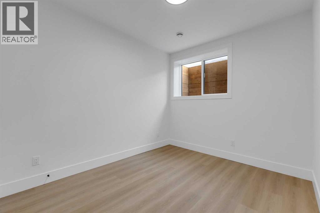 629 21 Avenue Nw, Calgary, AB - Indoor Photo Showing Other Room