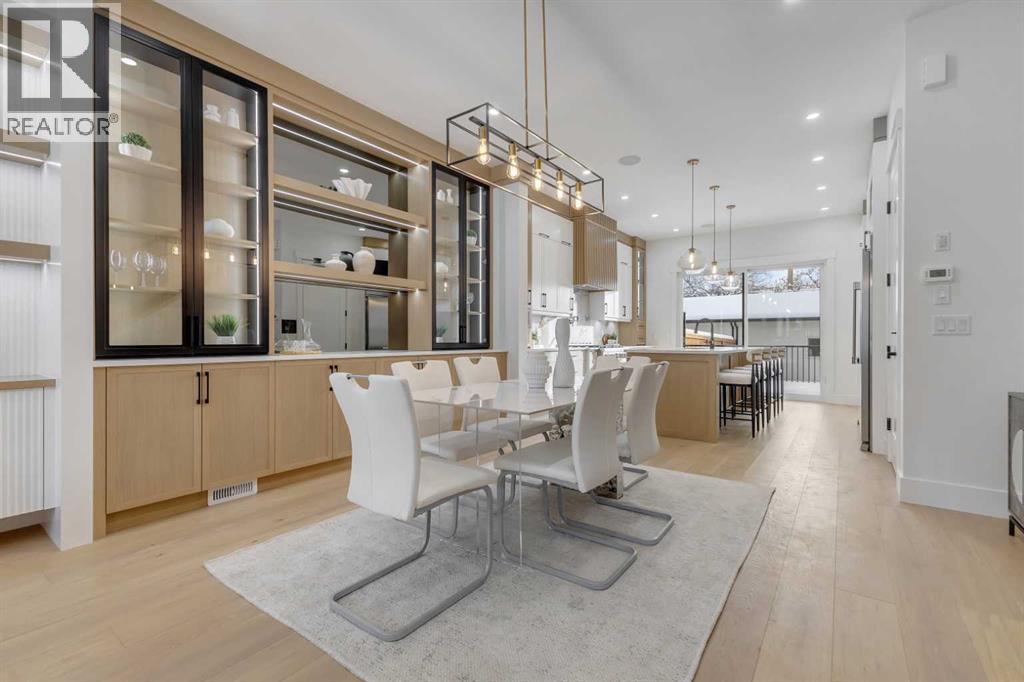 629 21 Avenue Nw, Calgary, AB - Indoor Photo Showing Dining Room