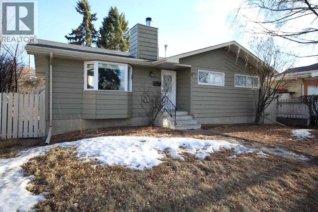 3824 Bantford Drive Nw, Calgary, AB - Outdoor