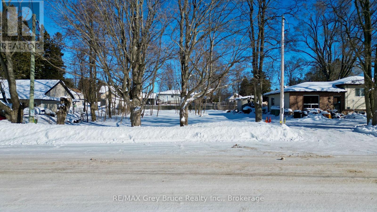 15 Tackabury Street, Northern Bruce Peninsula, ON