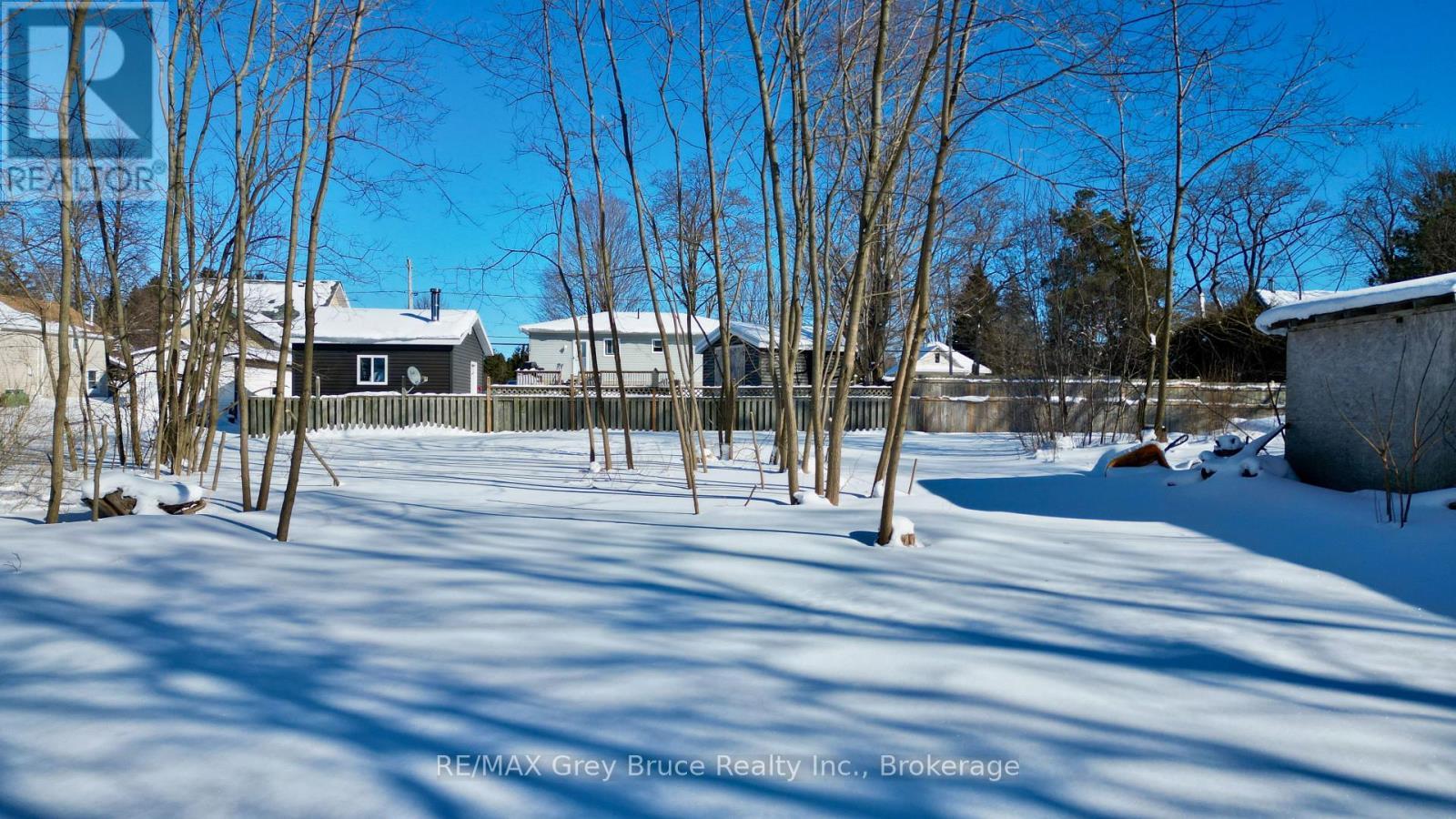 15 Tackabury Street, Northern Bruce Peninsula, ON