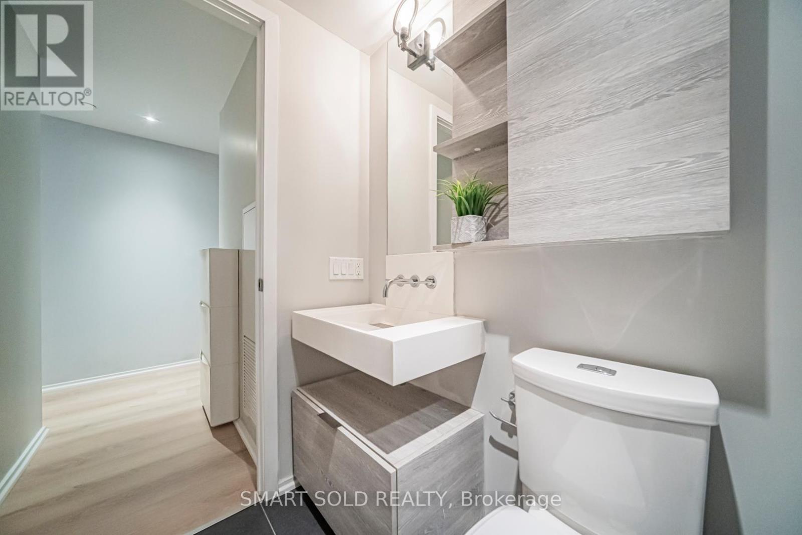 3203 - 5 St Joseph Street, Toronto, ON - Indoor Photo Showing Bathroom