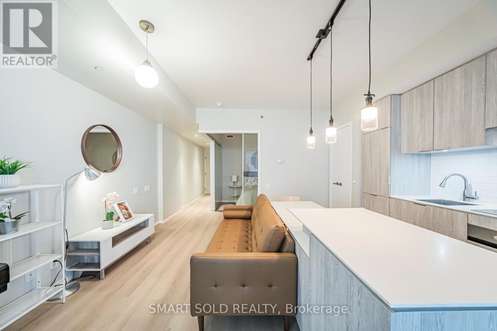 3203 - 5 St Joseph Street, Toronto, ON - Indoor