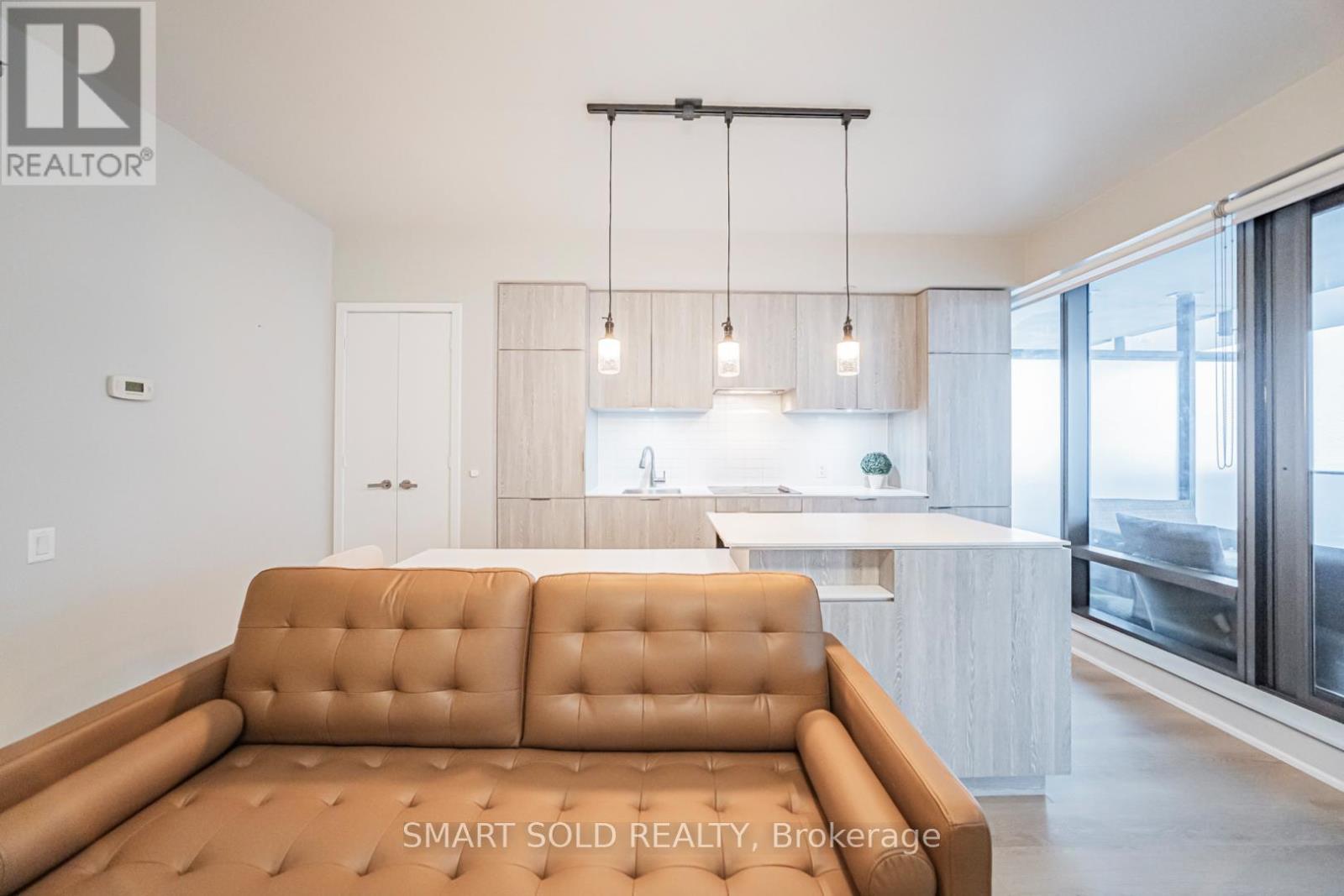 3203 - 5 St Joseph Street, Toronto, ON - Indoor Photo Showing Kitchen With Upgraded Kitchen