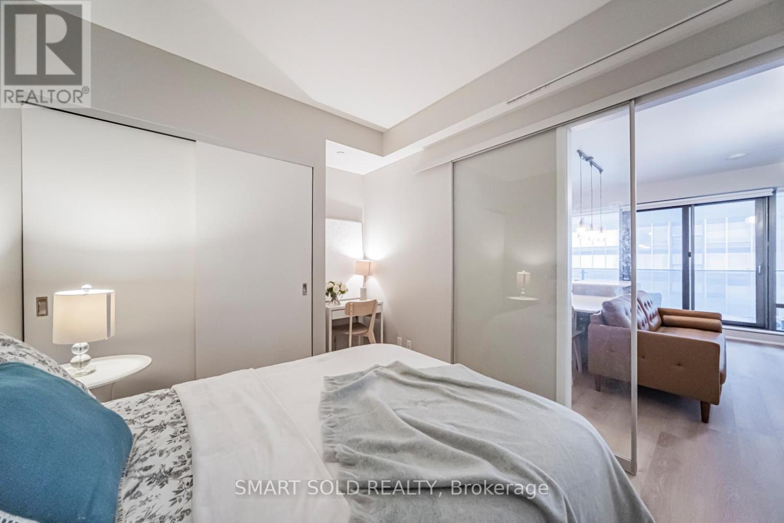 3203 - 5 St Joseph Street, Toronto, ON - Indoor Photo Showing Bedroom