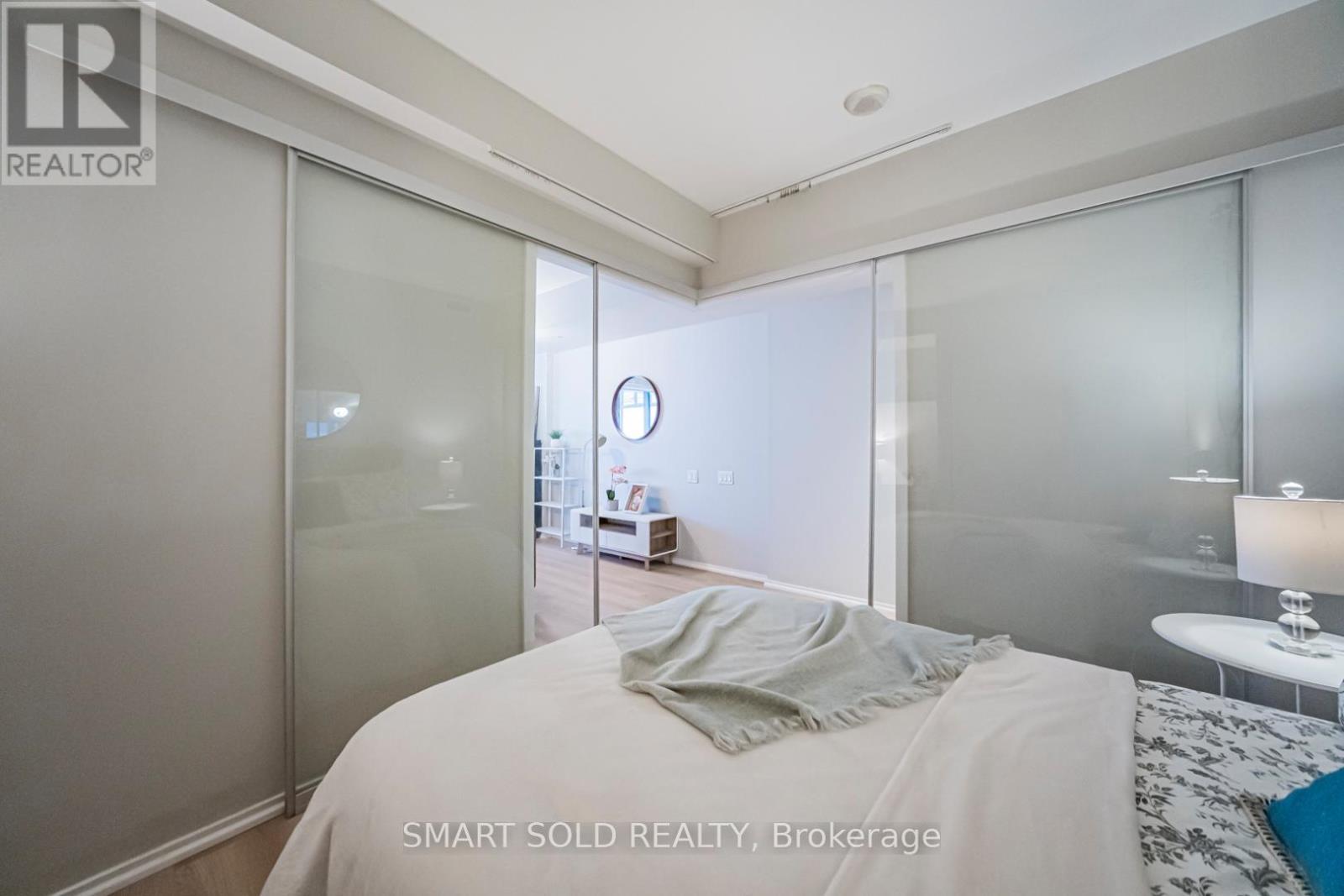 3203 - 5 St Joseph Street, Toronto, ON - Indoor