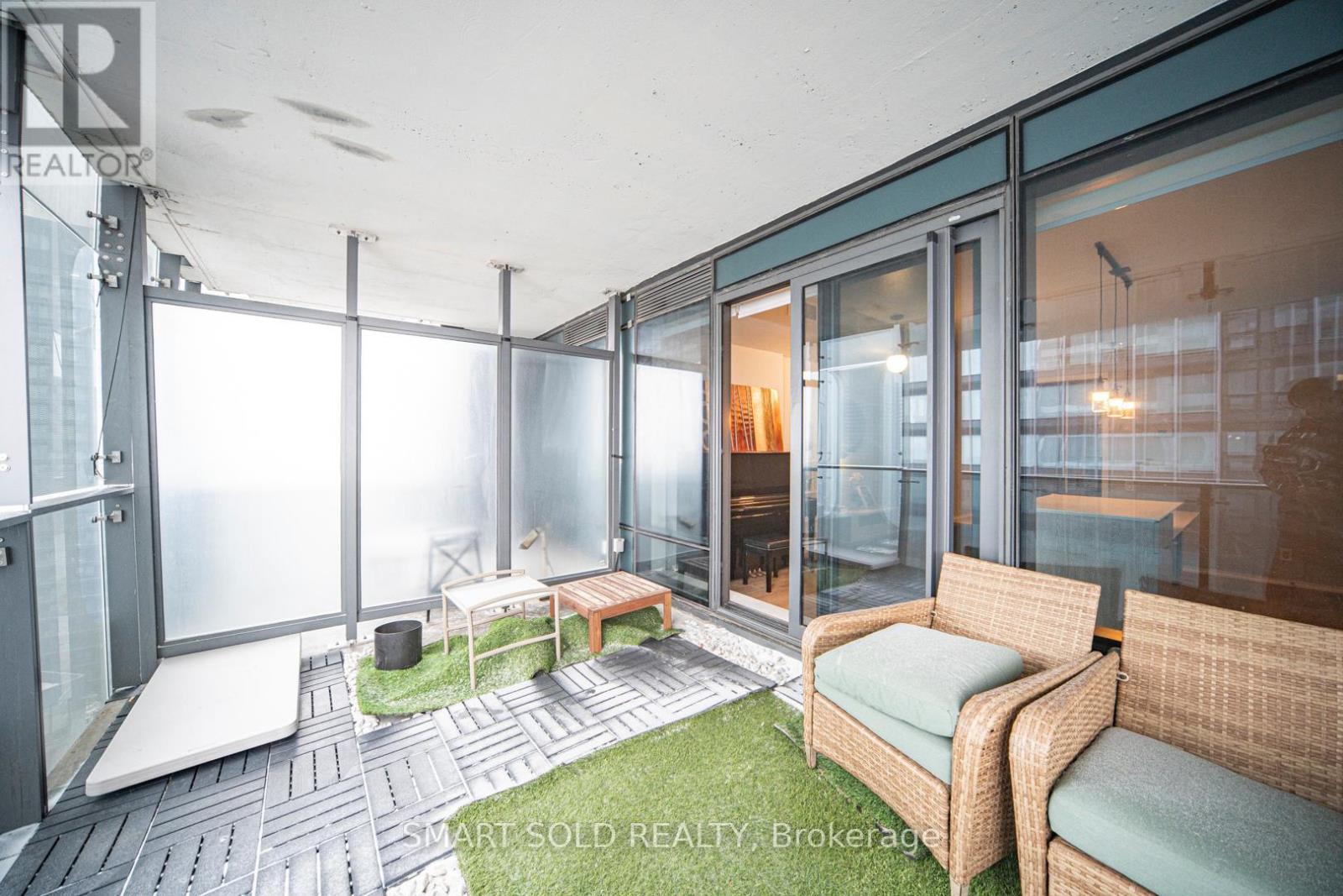 3203 - 5 St Joseph Street, Toronto, ON - Outdoor With Exterior