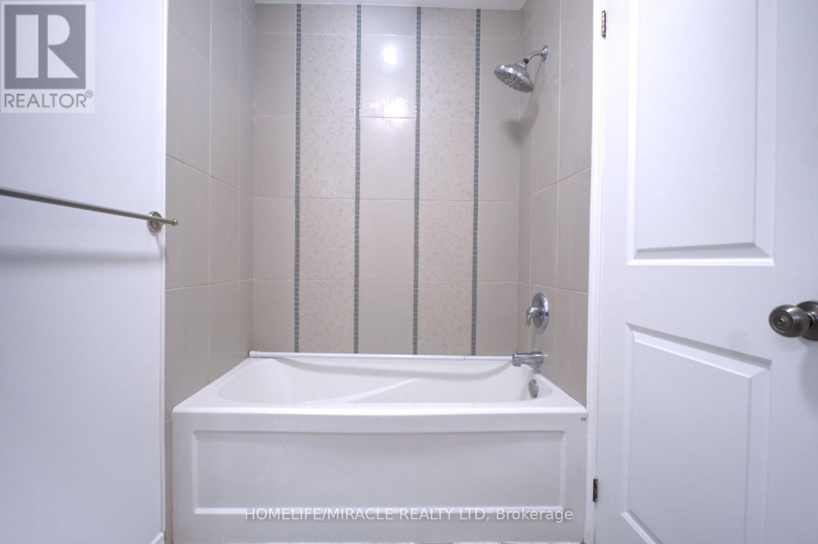 919 Zeller Crescent, Kitchener, ON - Indoor Photo Showing Bathroom